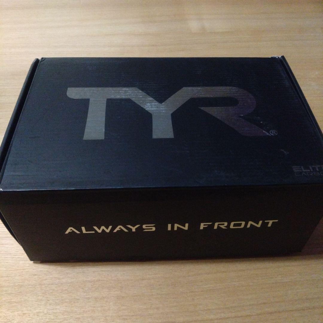 TYRFORCE エリートカーボンリフター　US M7 W8.5 24.6cm