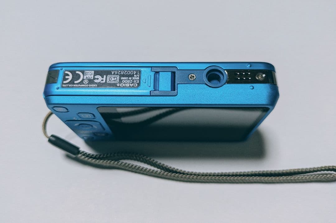 デジタルカメラ CASIO EXILIM ex-z800