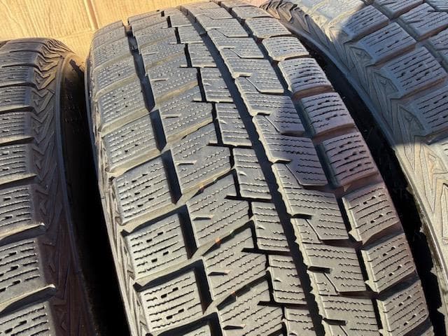 ノア ヴォクシー スタッドレスタイヤセット 195/65R15 2021年製