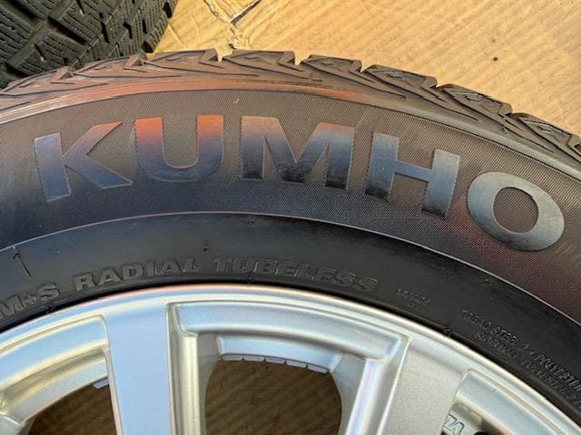 ノア ヴォクシー スタッドレスタイヤセット 195/65R15 2021年製