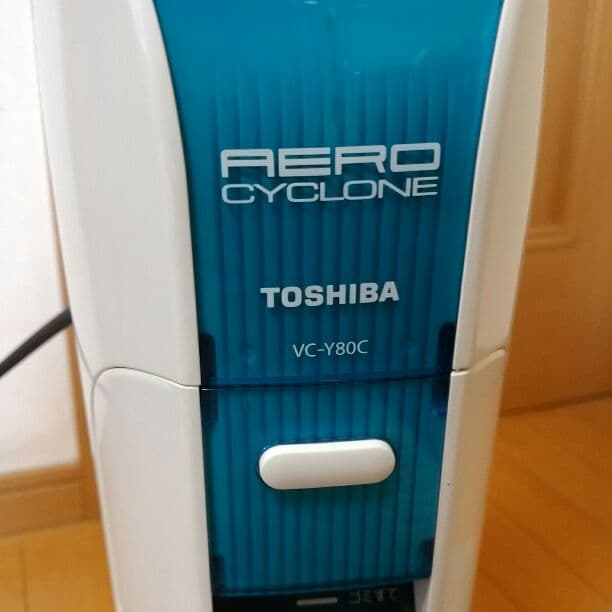 中古　サイクロン掃除機