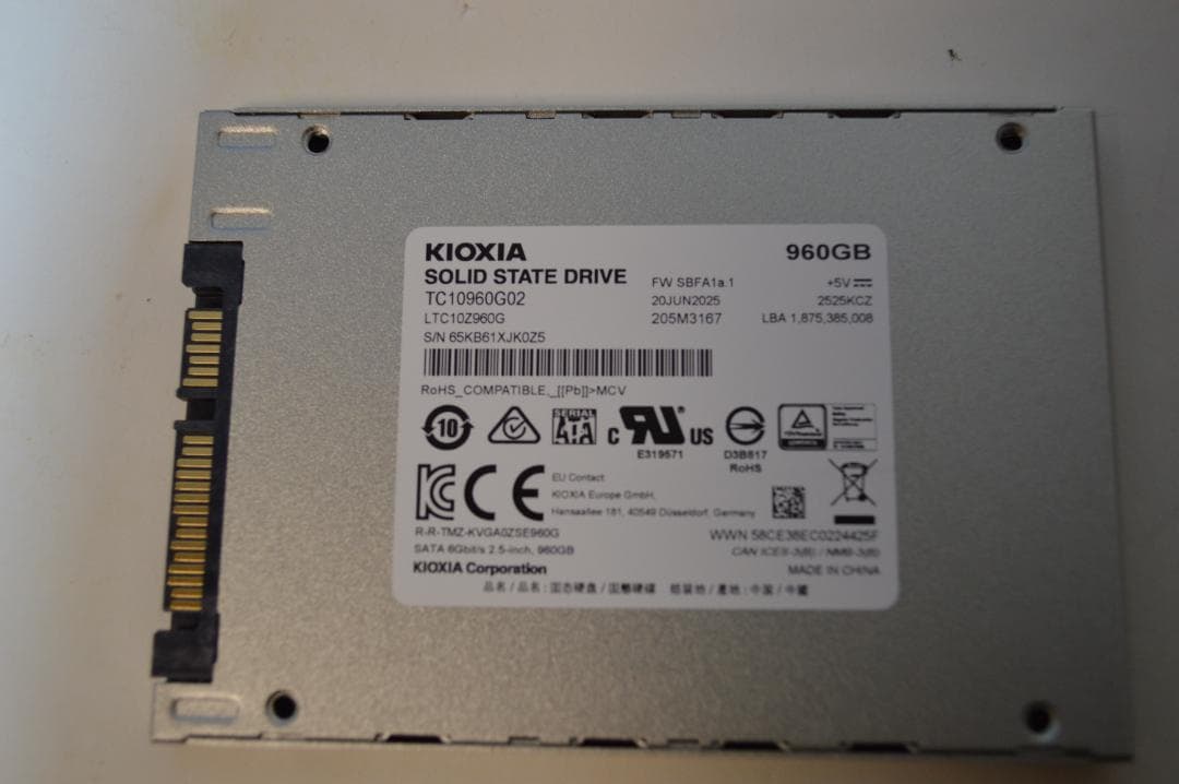 ホワイトLAVIE第8世代Corei7/32G/新品SSD1TB BD再生