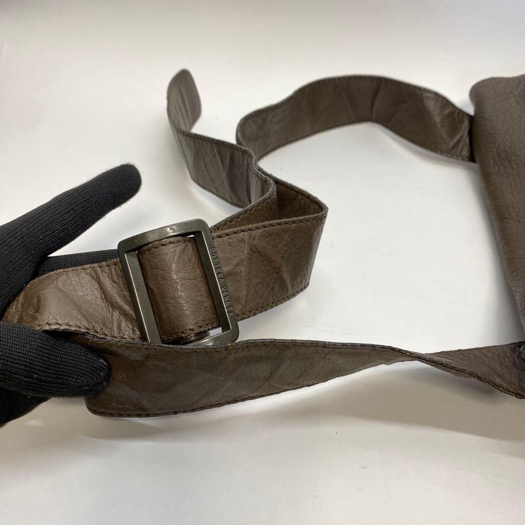 ボッテガヴェネタ レザーショルダーバッグ ブラウン ロゴ入り bottega