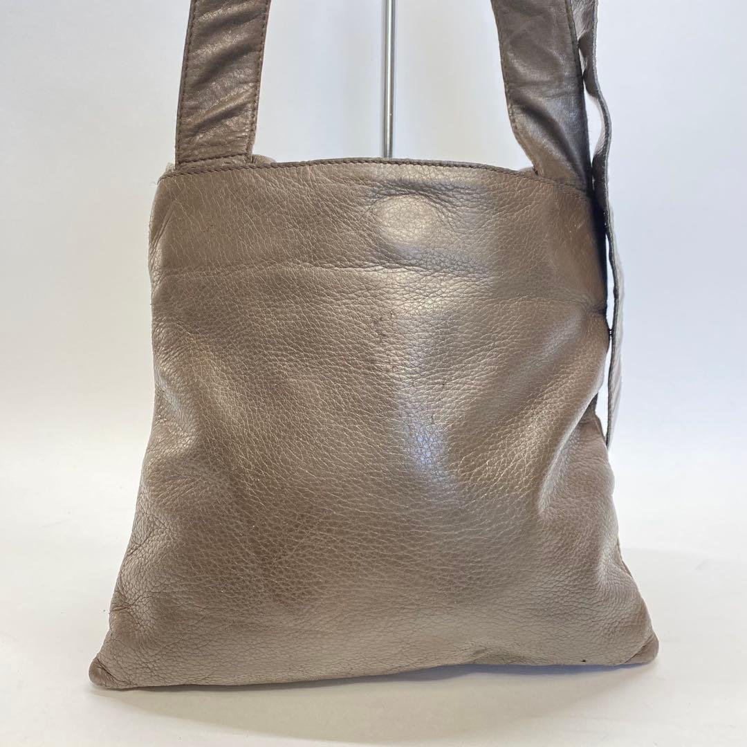 ボッテガヴェネタ レザーショルダーバッグ ブラウン ロゴ入り bottega