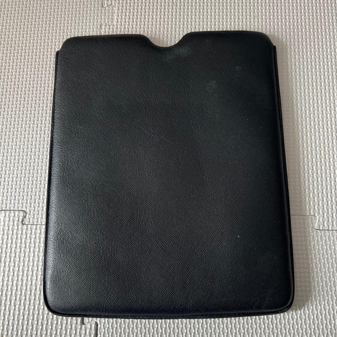 PRADA ブラックレザー iPadケース