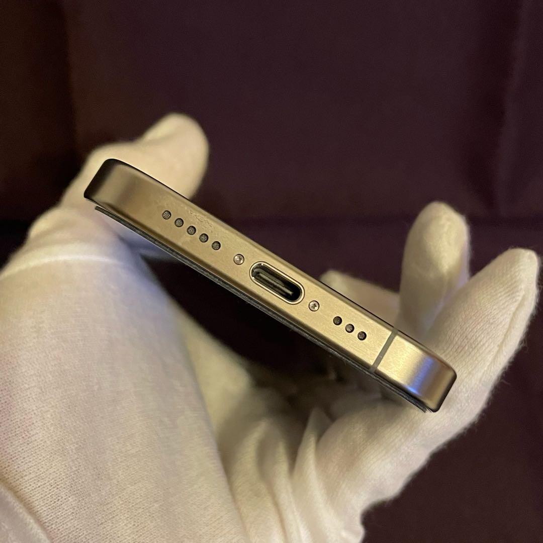 iPhone 15 Pro 512GB ナチュラルチタニウム　海外版　難あり