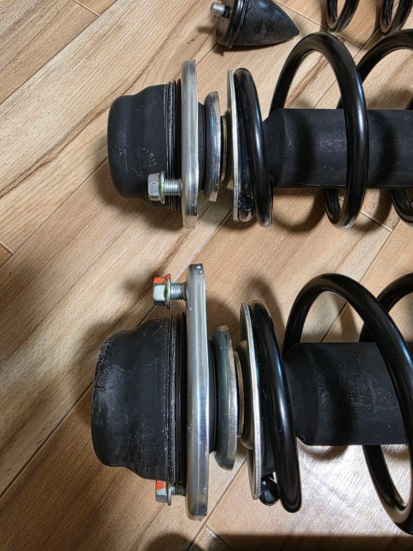 スズキエブリーワゴンDA17W6型　新車外しサスペンションセット