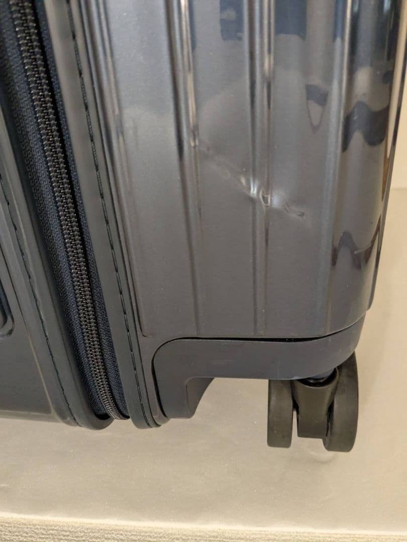 リモワ サルサデラックス 3Suiter ヨットブルー 85L 4輪