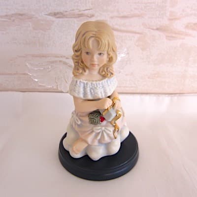 雑貨1285／Sandra Kuck（サンドラクック） 座っている天使の置物