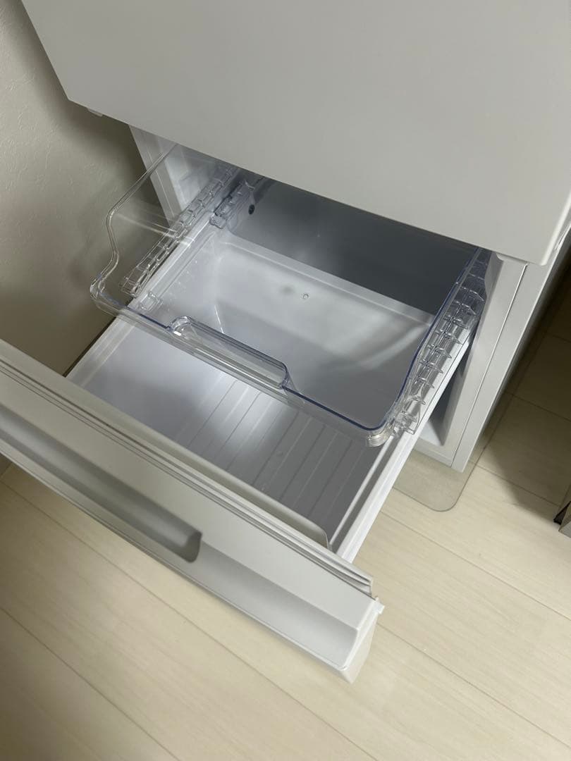 【極美品】SHARPホワイト 2ドア冷蔵庫