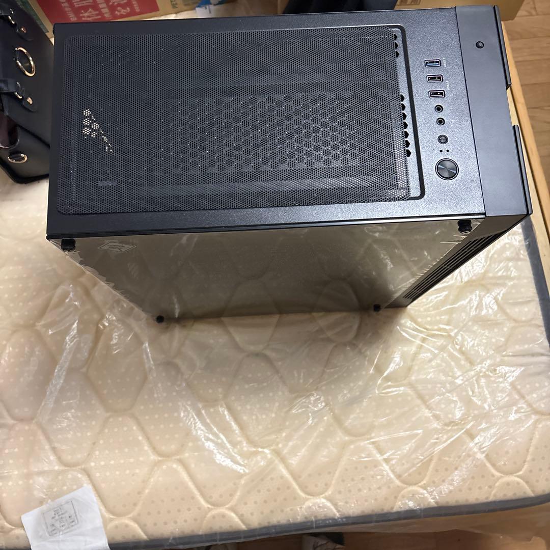 MSI MAG VAMPIRIC 010 ATXケース 強化ガラス ブラック