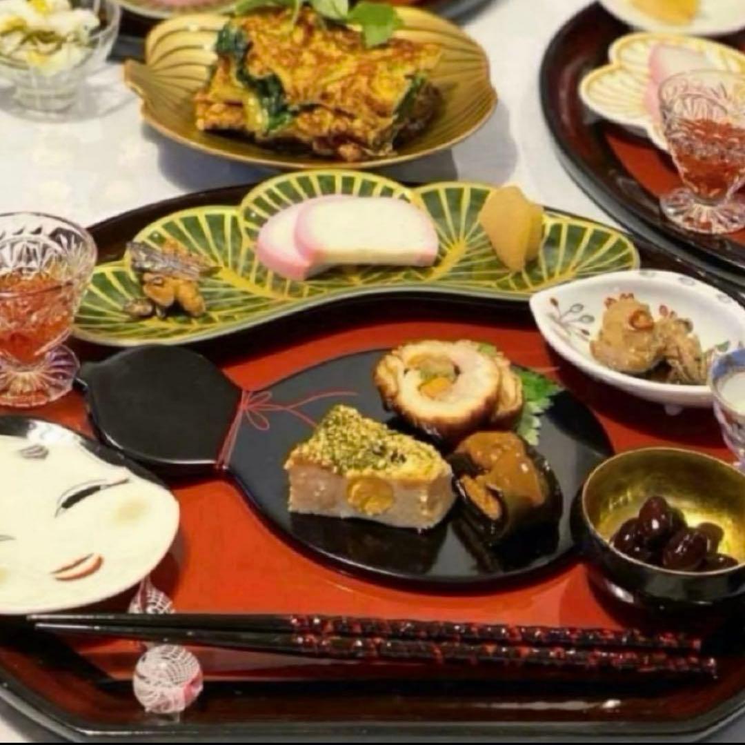 【新品】【大人気】有田焼幸楽窯　錦茶緑金松葉形前菜皿3枚セット　縁起物