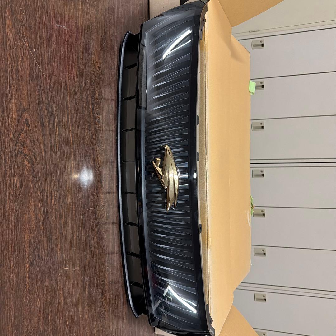 ハリアーフロントグリル ブラック