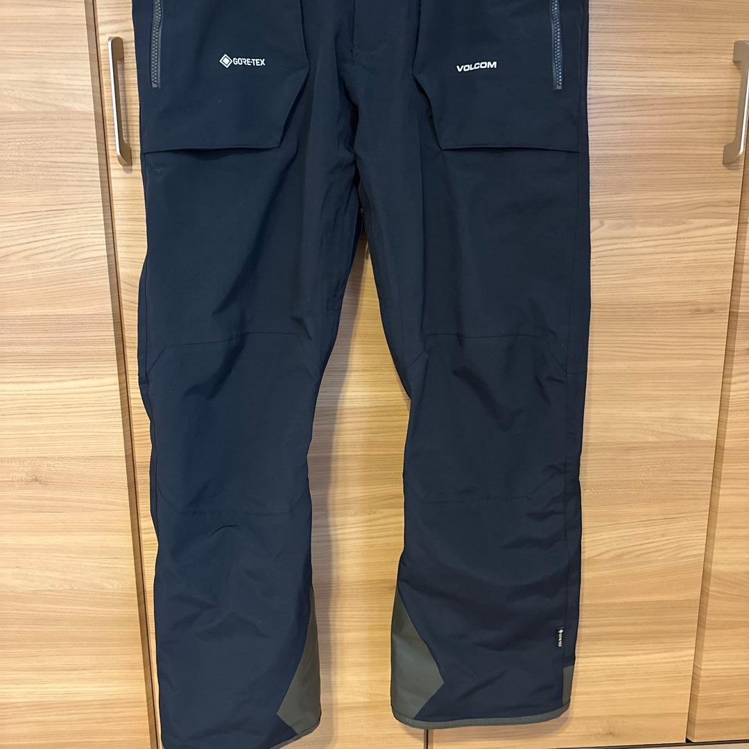VOLCOM GORE-TEX ブラックスノーボードウェア