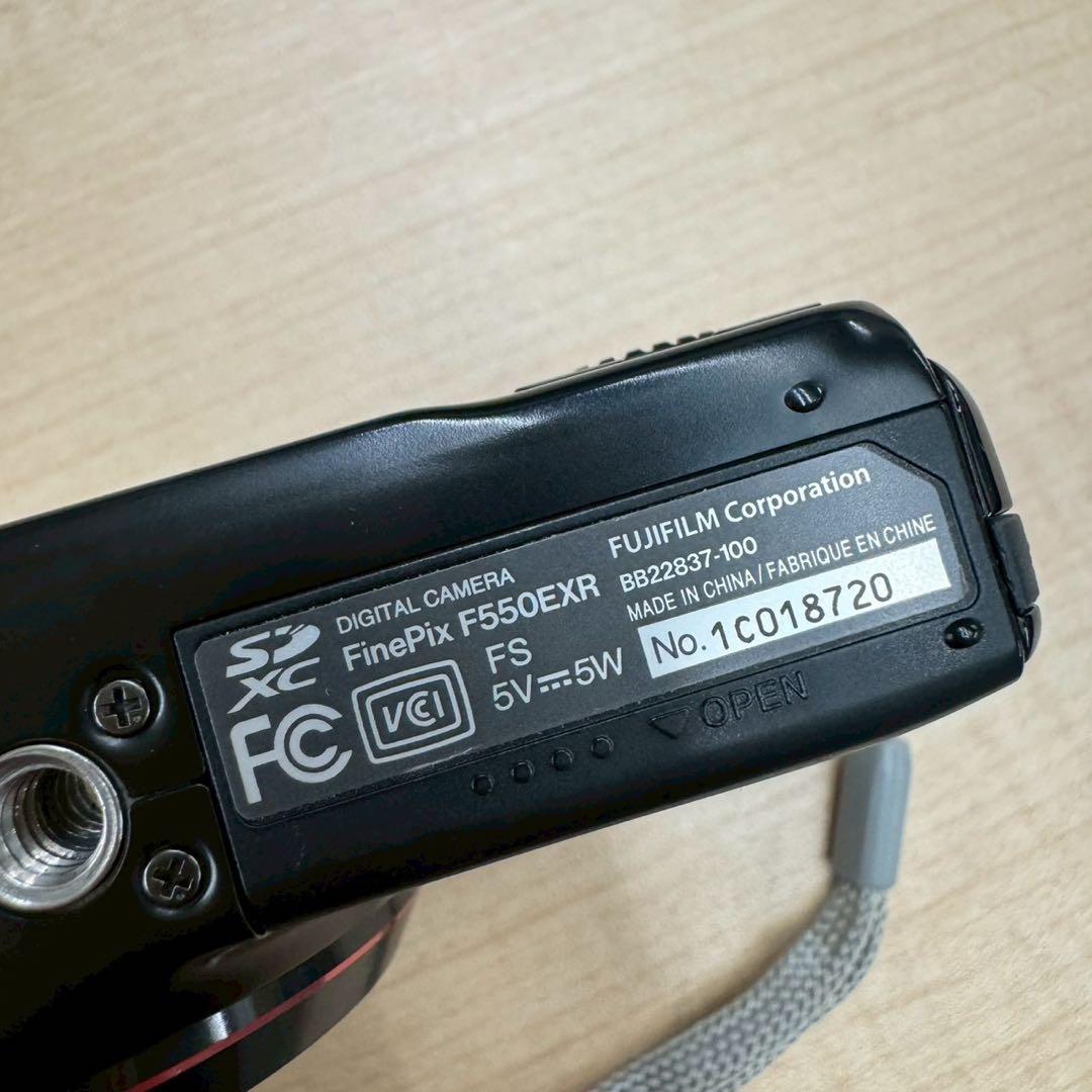 Fujifilm FINEPIX F200EXR コンパクトデジタルカメラ