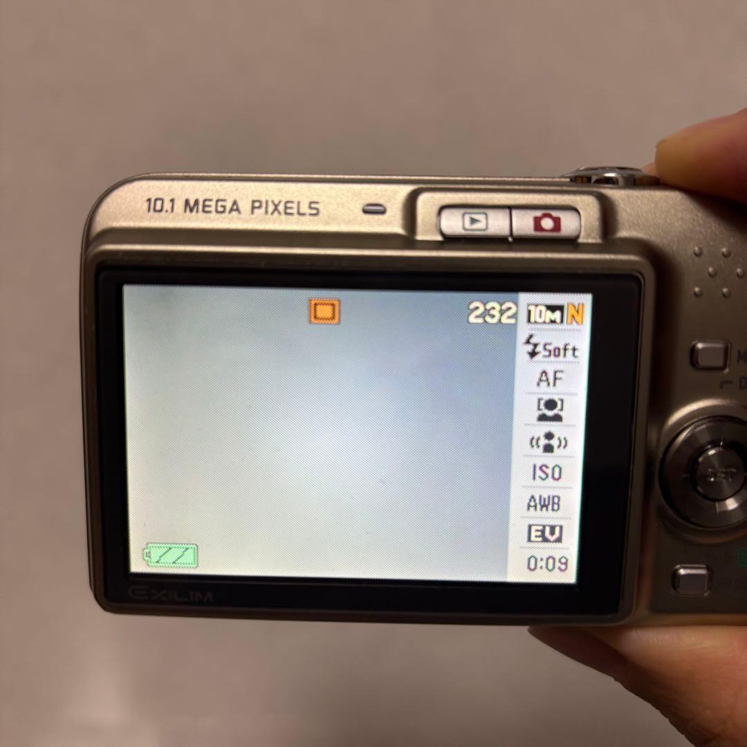カシオ CASIO EXILIM EX-Z1080 シルバー 欠品なし デジカメ