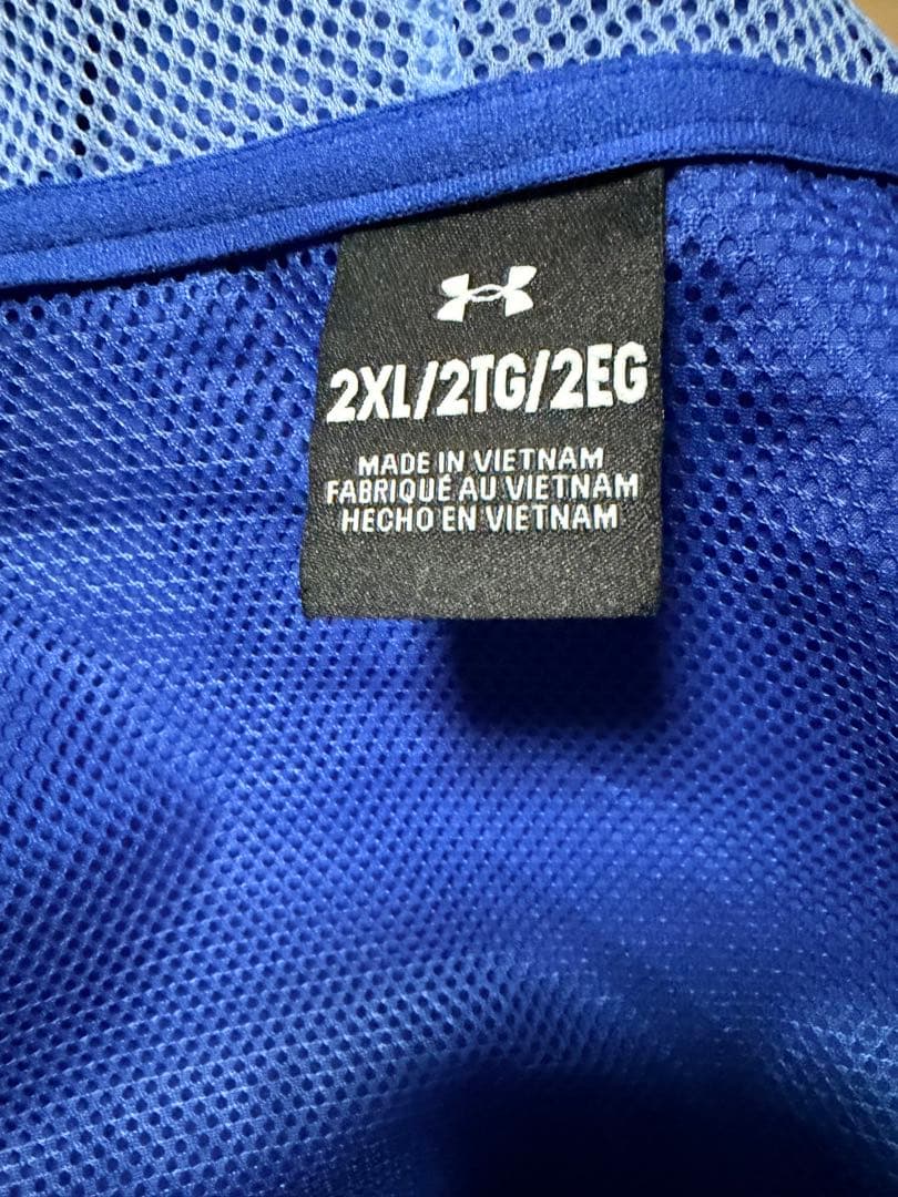Under Armour フルジップウィンドブレーカー