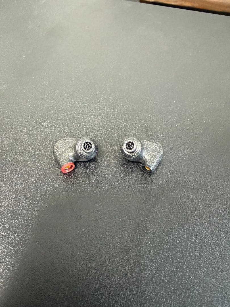 イヤホン SENNHEISER IE300