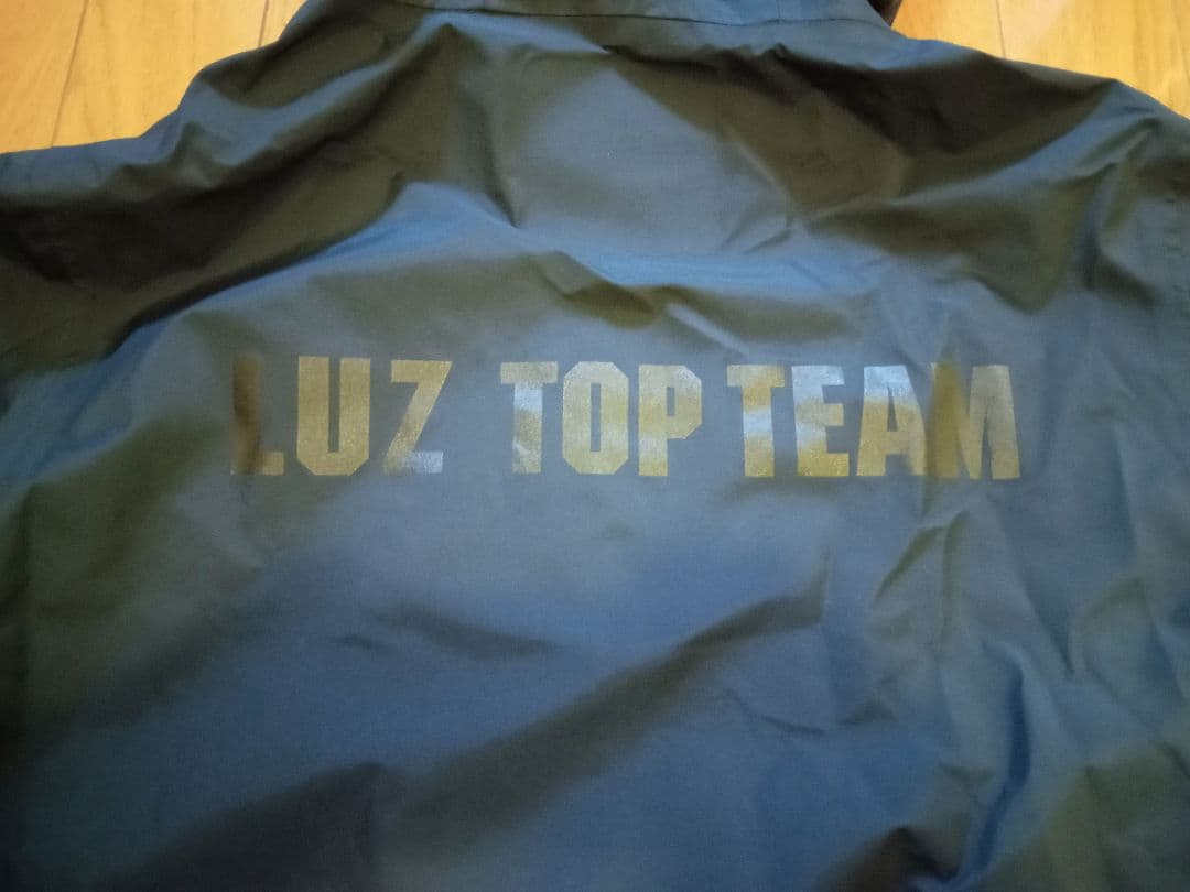 ルースイソンブラ　LTT　トップチーム　高機能ジャケット　メンズМ　黒　美品