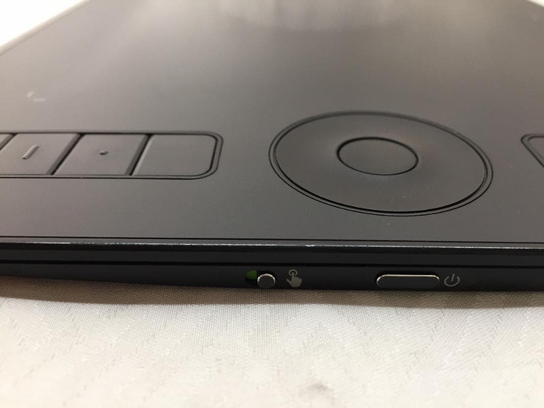 Wacom Intuos Pro PTH-660 ペンタブレット本体