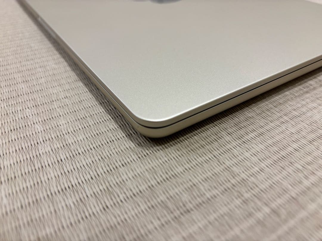 【傷なし】MacBook Air M2 2022 【本体・箱・付属品セット】
