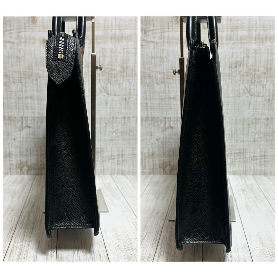 LOUIS VUITTON ルイヴィトン タイガ ポルトドキュマン ロザン