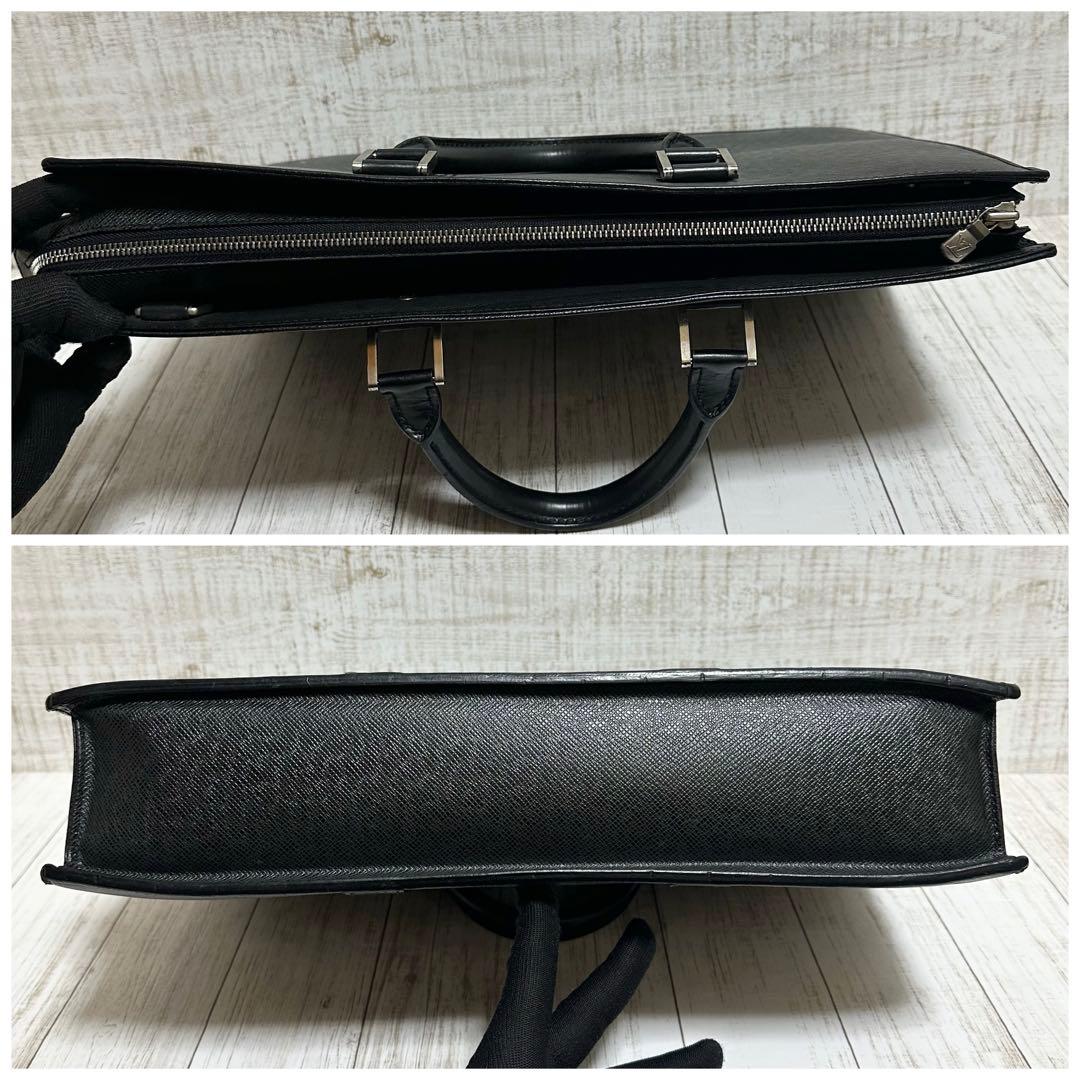 LOUIS VUITTON ルイヴィトン タイガ ポルトドキュマン ロザン