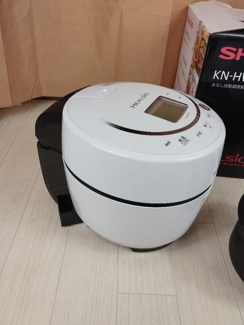 美品　 SHARP ヘルシオホットクックKN-HW10E-W