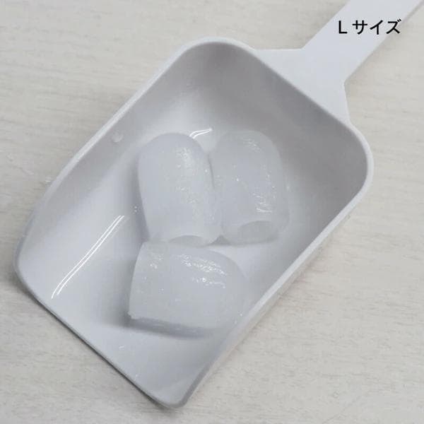 1時間で約99個の穴あき型の氷が作れる製氷サイズはS.Lの２種類OK　高速製氷機