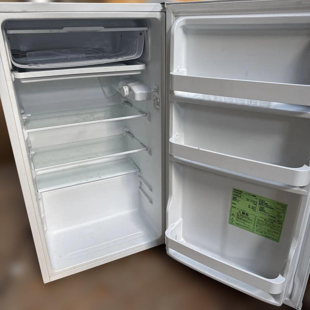 IRIS OHYAMA ノンフロン冷蔵庫 IRJD-9A-W 1年ほど使用