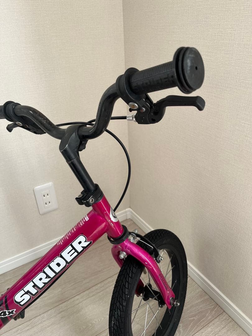ストライダー　STRIDER 14X　ピンク