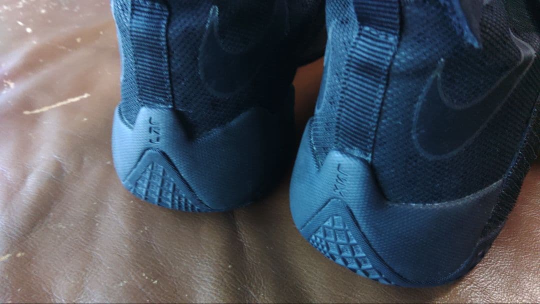 シューズ(男性用) NIKE ZOOM LEBRON SOLDIER 10 29cm