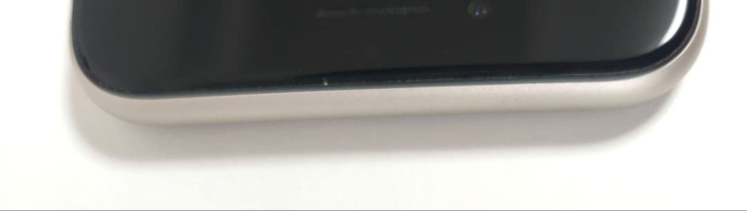 iPhoneSE3 スターライト　64GB