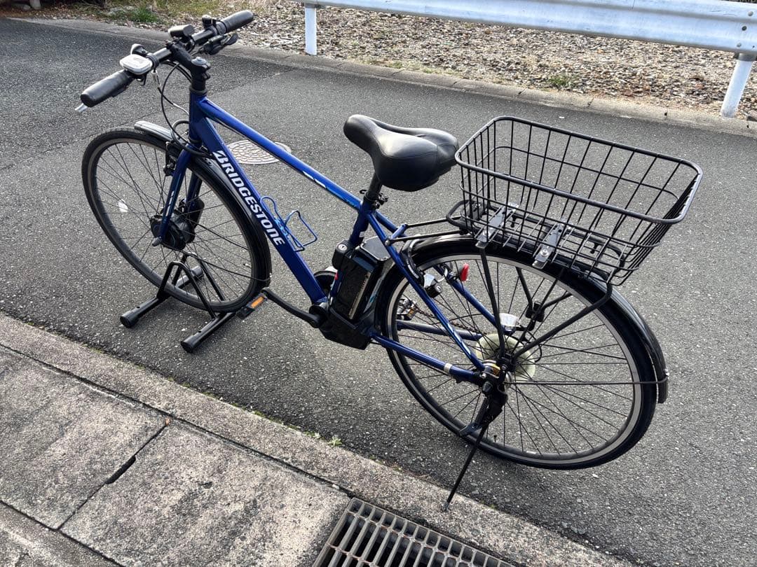 ブリヂストン 電動アシスト自転車 青 2021 直近点検済。TB1e 引取りのみ