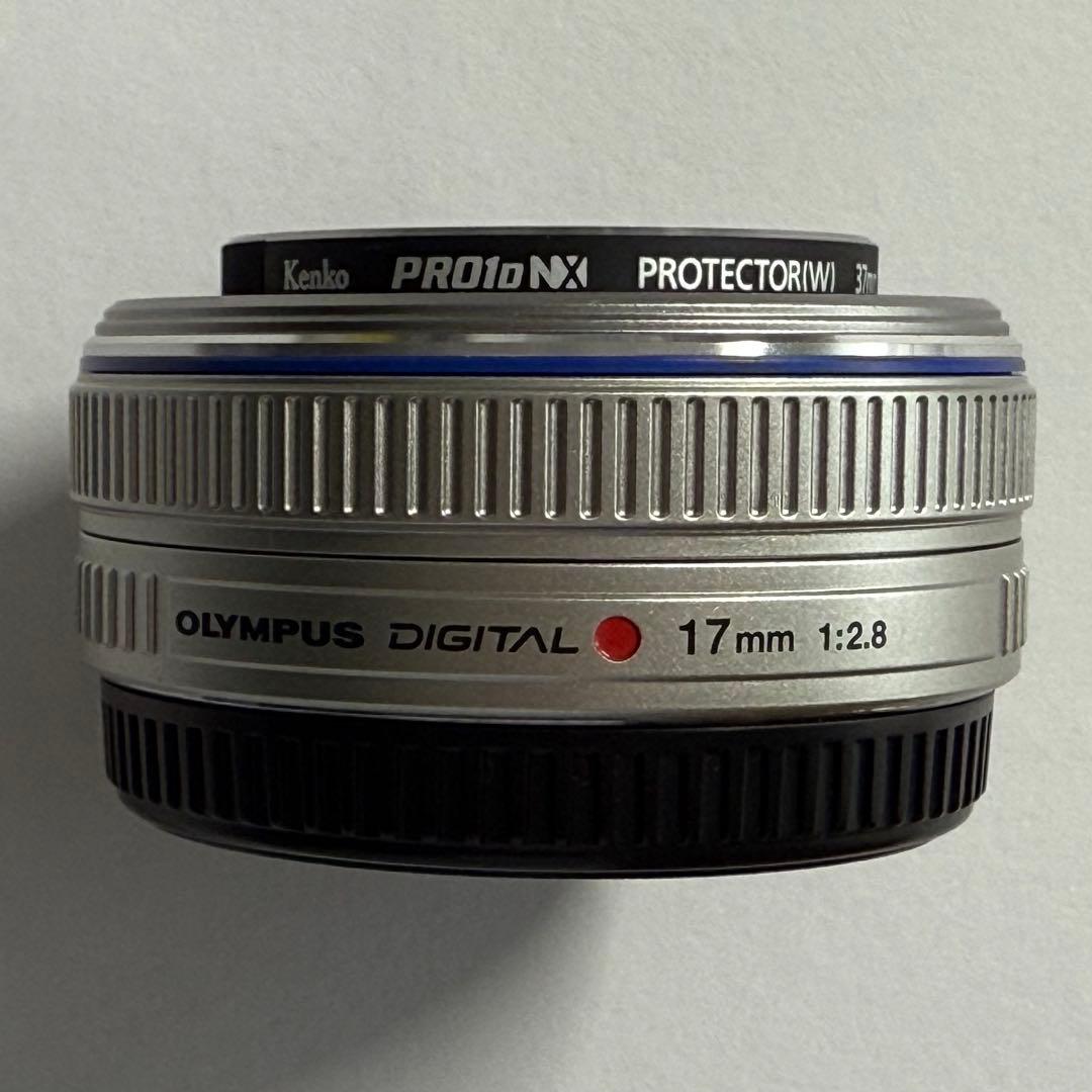 オリンパス M.ZUIKO DIGITAL 17mm f2.8 シルバー