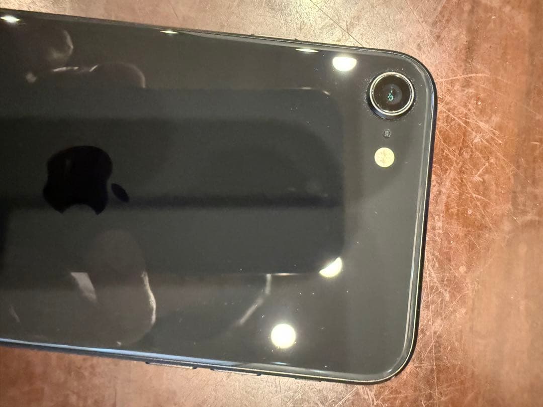 Apple iPhone SE (第2世代) 本体