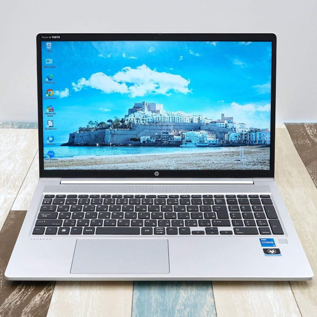 超高速ＳＳＤ２５６ＧＢ搭載✨極美品の東京生産✨１０コア１２スレの１２世代コアｉ５