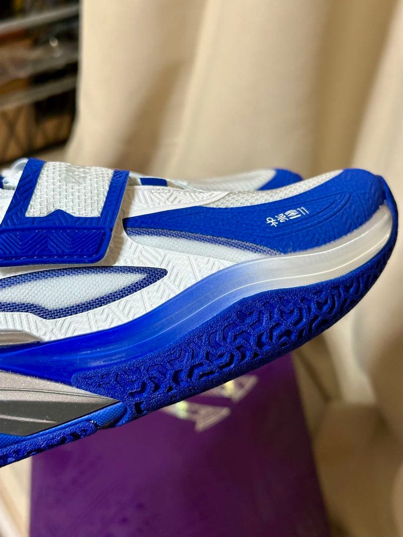 新品28.5cm ANTA KYRIE KAI1 カイリー Unvi. Duke