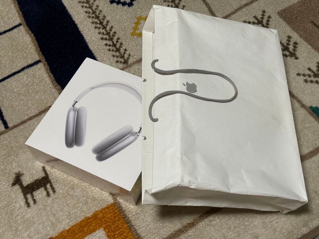 AirPods Max シルバー 本体Smart Case付き 新品未使用未開封