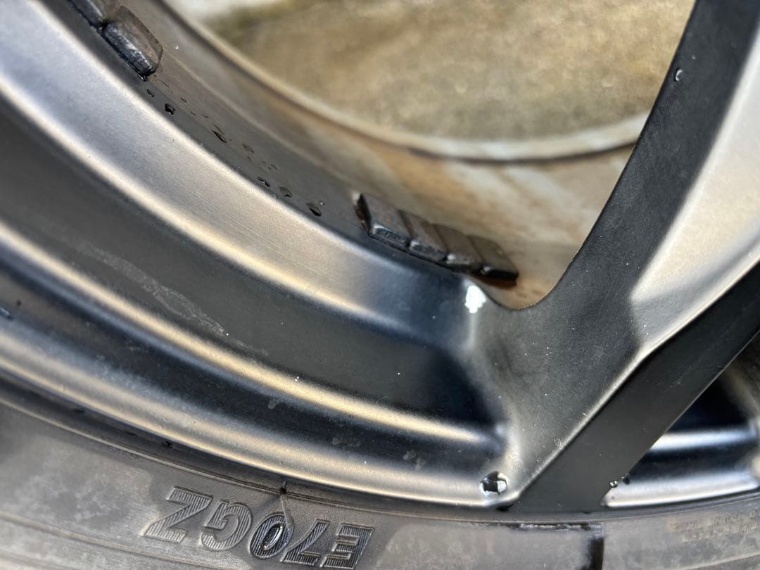 【24時間限定値下げ】17ブラックホイール＆225/60R17タイヤ4本セット