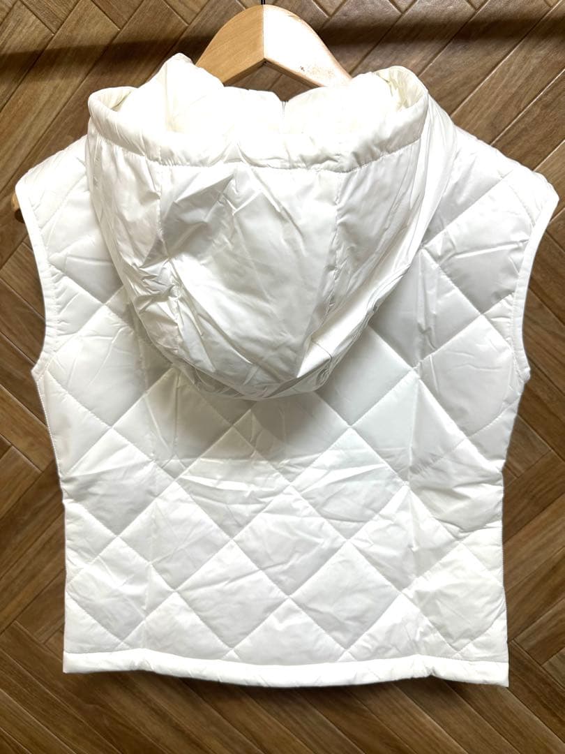 新品未使用新作G/FOREジーフォアレディースベストsizeSホワイト