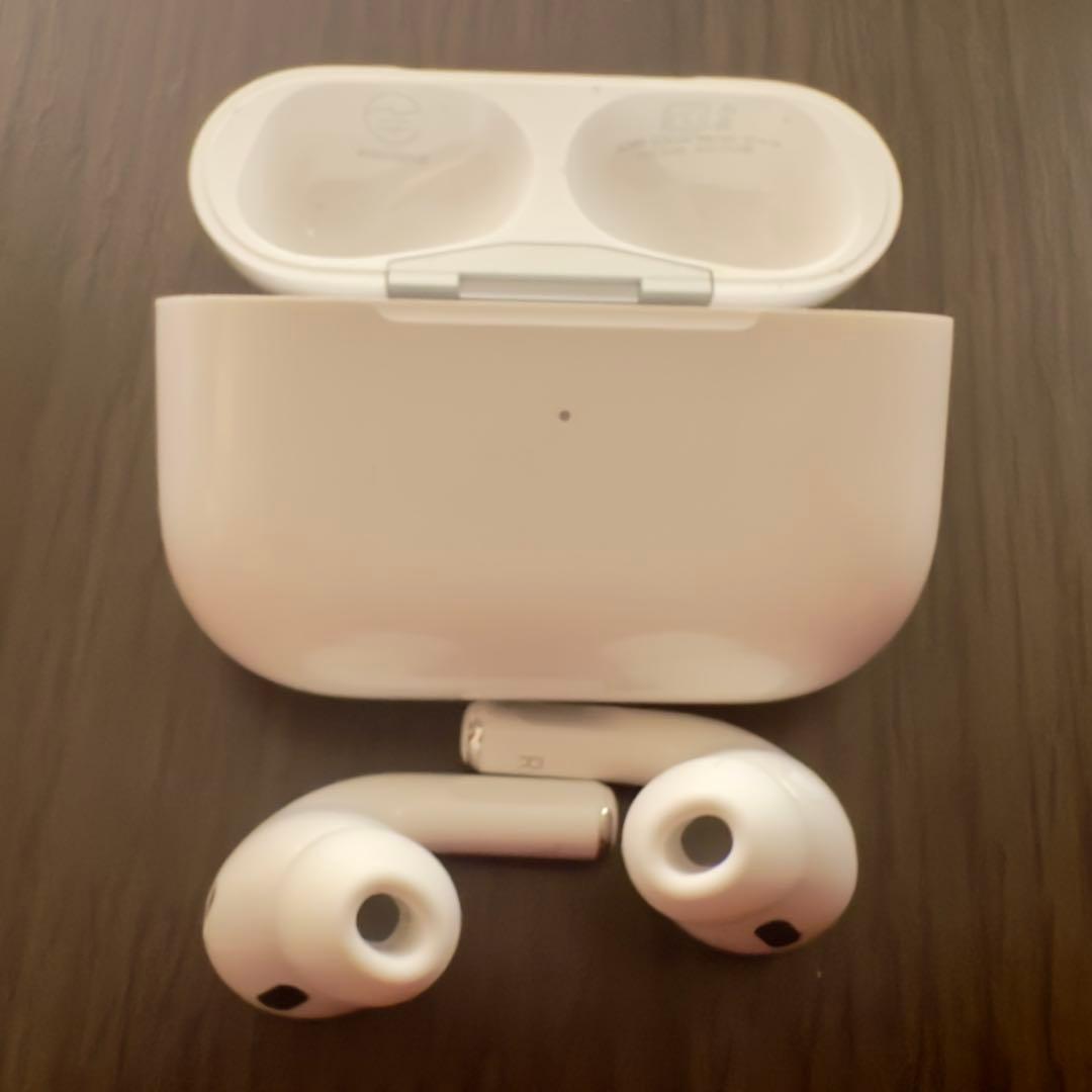 AirPodsPro 第2世代　USB-C 後期型　使用回数数回のみ