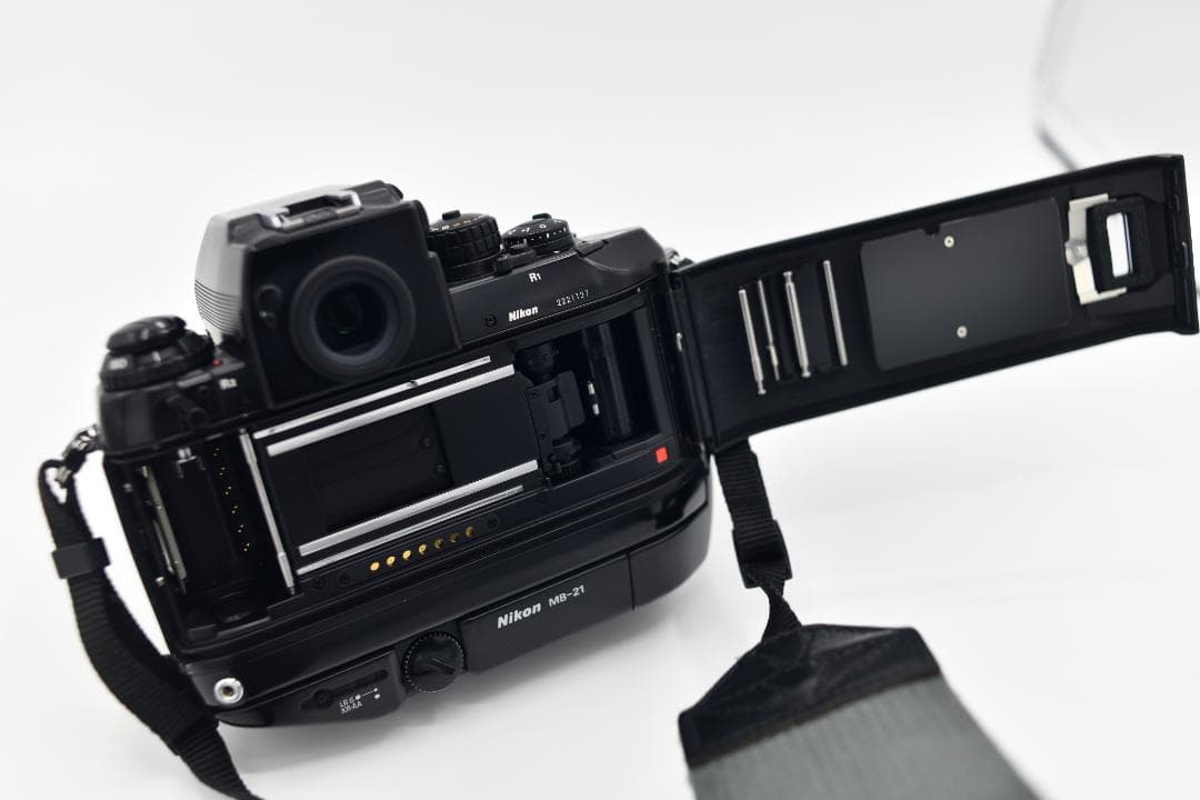 Nikon F4 一眼レフカメラ