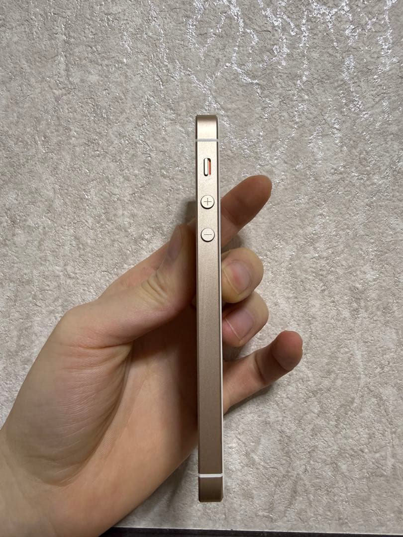 iPhone SE第一世代　128GB ゴールド