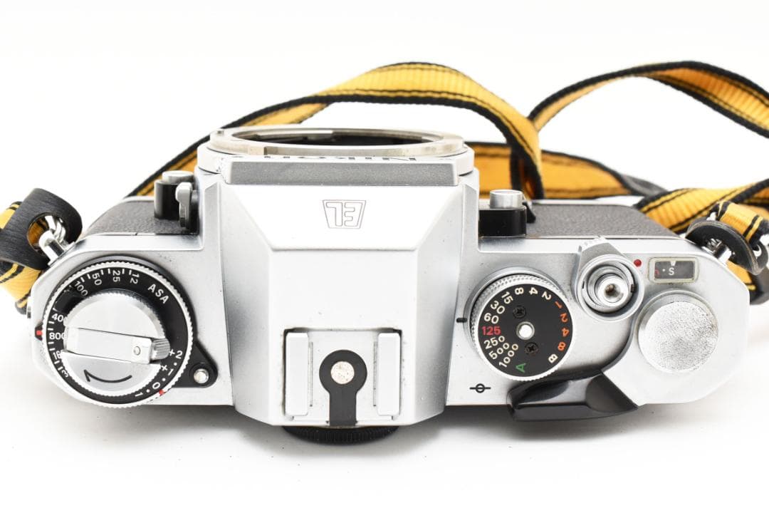 超美品　NIKON EL2 シルバー　フィルムカメラ　モルト新品交換済 B554