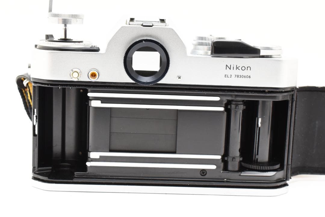 超美品　NIKON EL2 シルバー　フィルムカメラ　モルト新品交換済 B554