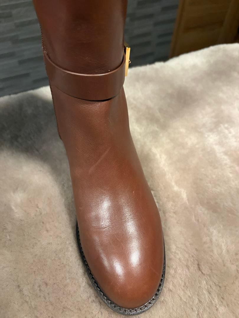 未使用トリーバーチブラウンレザー ロングブーツ ジッパー付き