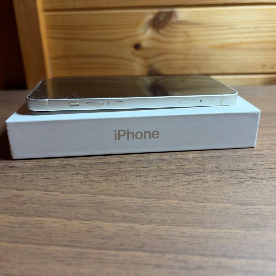 iPhone 13 128GB Ｓtar light