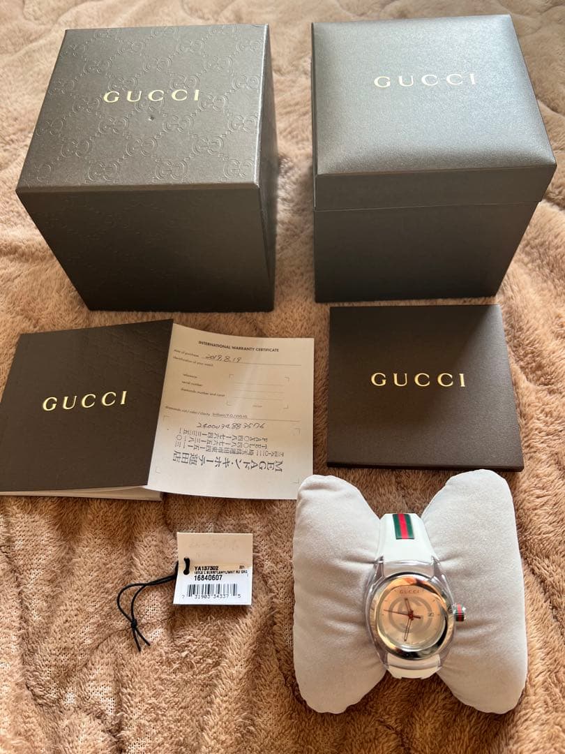 テインGUCCI ホワイトレザー 時計