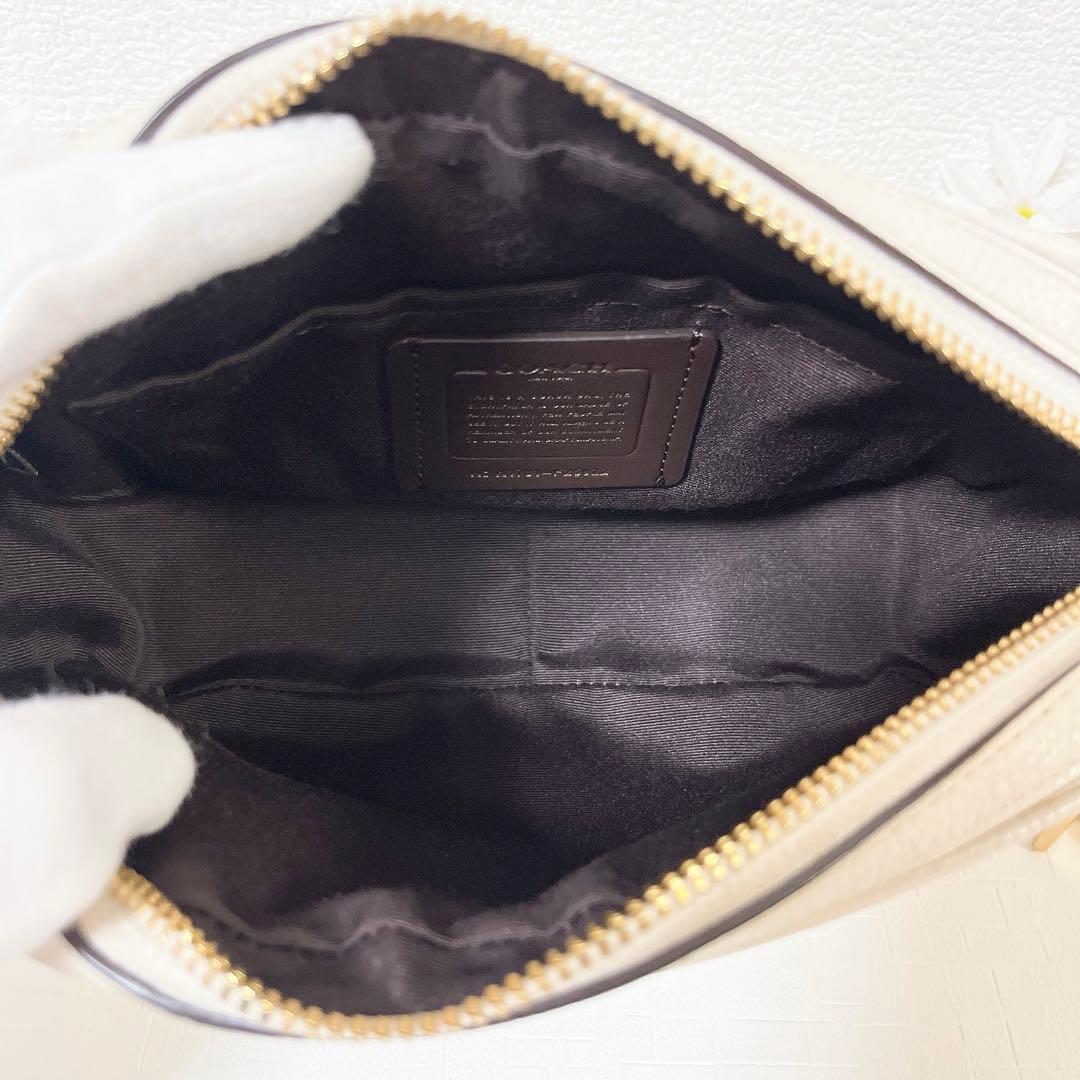 【美品】COACH ショルダーバッグ 斜め掛け カメラバッグ チェーン チャーム